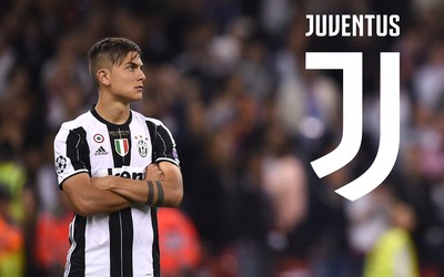 熊猫体育快讯-C罗梅开二度联赛金靴几乎到手并庆祝进球