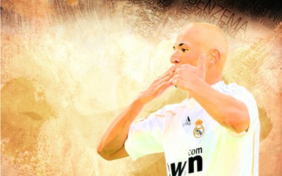 熊猫体育动态-于帕梅卡诺这球商真着急