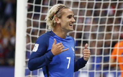 熊猫体育动态-海地队更衣室赛后响起掌声