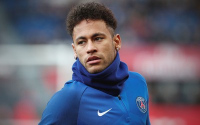 熊猫体育动态-维多利亚佩洛娃任意球击中门柱